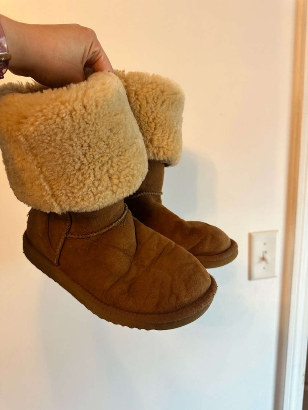 UGG Australia Classic Chestnut Shearling Boots tall - Picture 2 of 6
